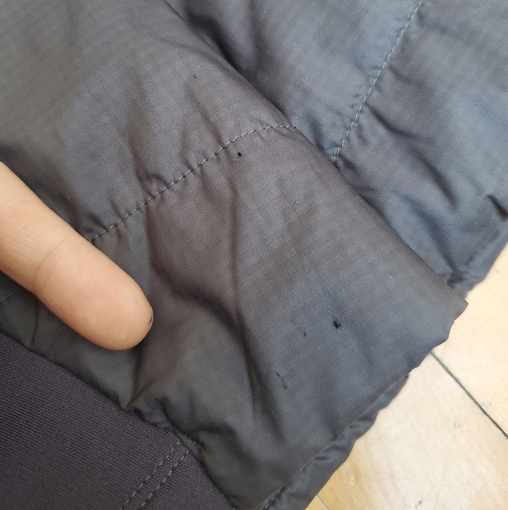 Icebreaker Merinoloft Gray Lightweight Puffer Jacket. L. Merino Wool Blend. Flaw - Picture 12 of 16